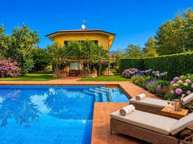 Casa in vendita a Ameglia, Liguria