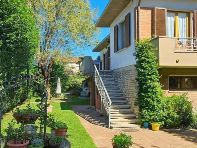 Casa in vendita a Marina di Carrara, Carrara