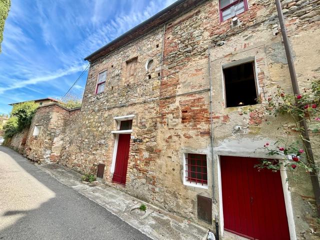 Casa in vendita a Terricciola, Toscana
