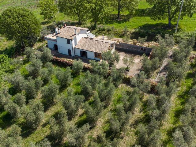 Casa in vendita a Vetralla, Lazio