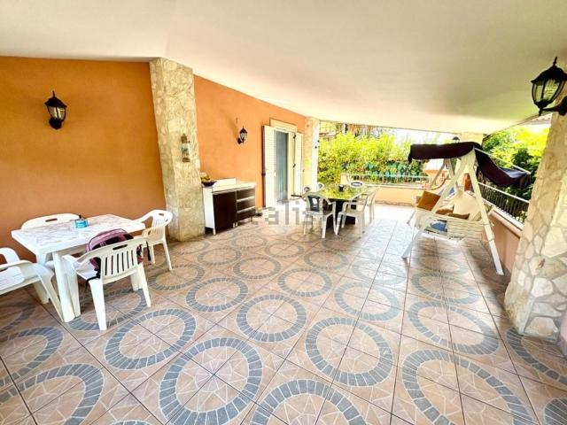 Casa in vendita a Calabria, Catanzaro