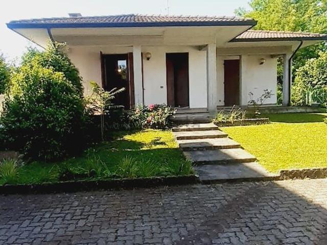 Casa in vendita a Bressana Bottarone, Lombardia