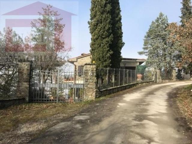 Casa in vendita a Unione di Comuni Valdarno e Valdisieve, Pelago