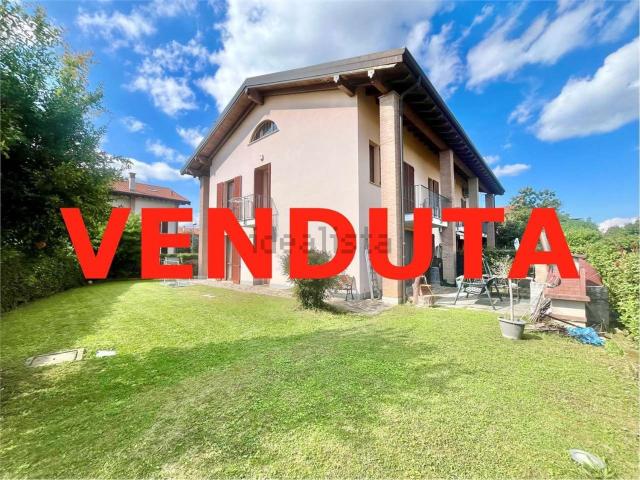 Casa in vendita a Galgiana, Casatenovo