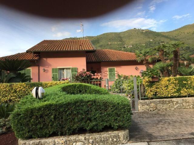 Casa in vendita a Ventimiglia, Liguria