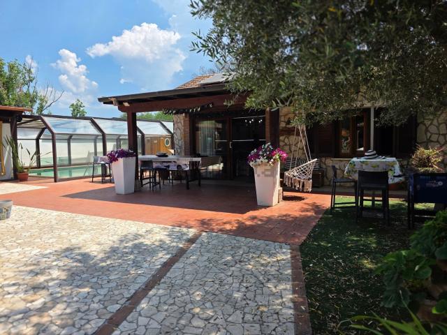 Casa in vendita a Latina, Lazio