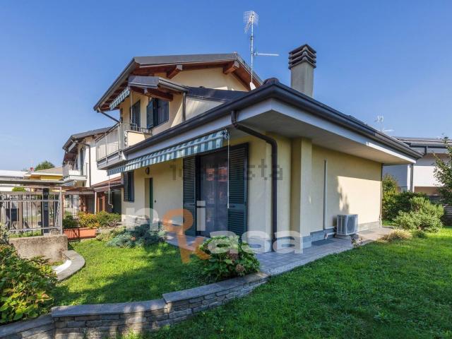 Casa in vendita a Bienate, Magnago