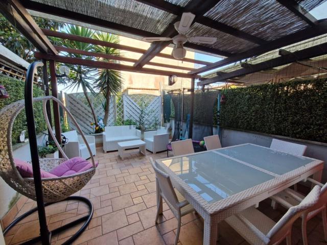 Casa in vendita a Acqua Acetosa, Roma Capitale