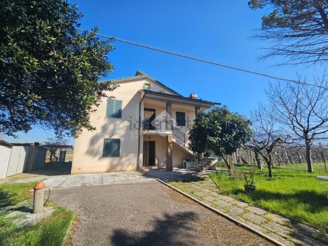 Casa in vendita a Montefalco, Umbria