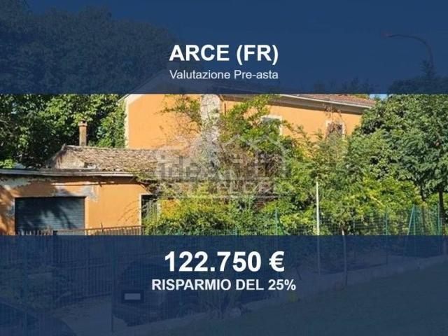 Casa in vendita a Isoletta, Arce