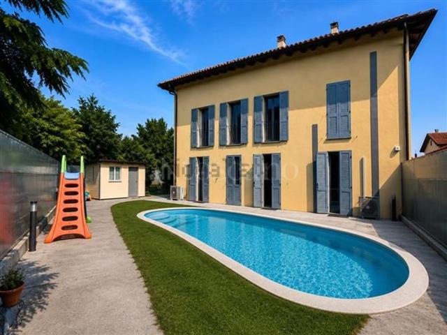 Casa in vendita a Municipio 6, Milano