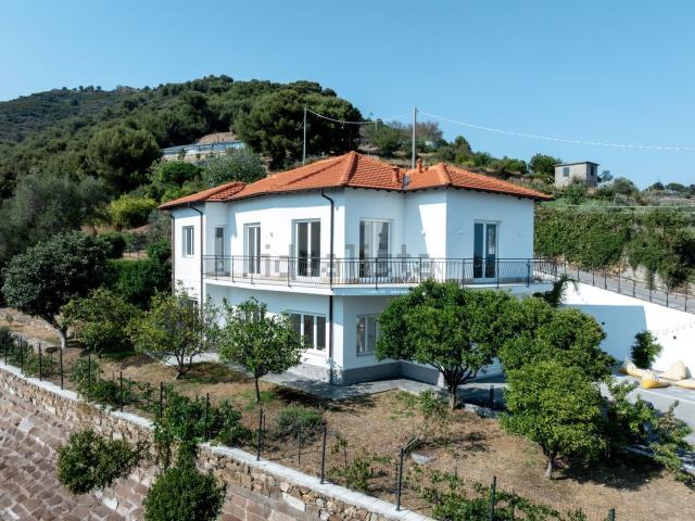 Casa in vendita a Poggio di Sanremo, San Remo