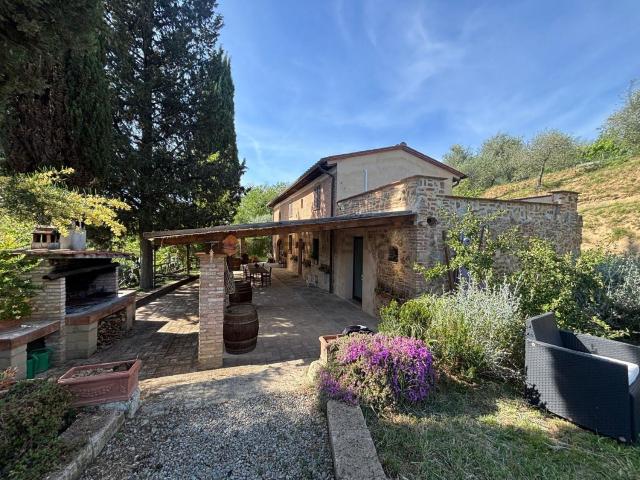 Casa in vendita a Legoli, Toscana