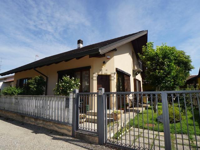 Casa in vendita a Cassolnovo, Pavia