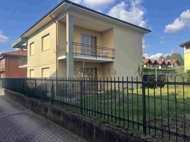 Casa in vendita a Golasecca, Lombardia