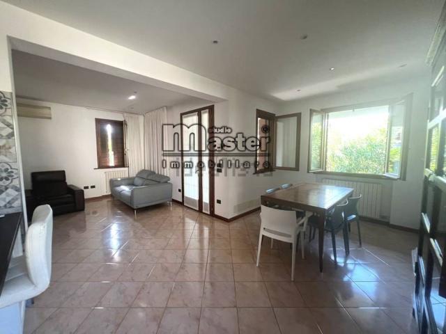 Casa in vendita a Sovernigo, Paese