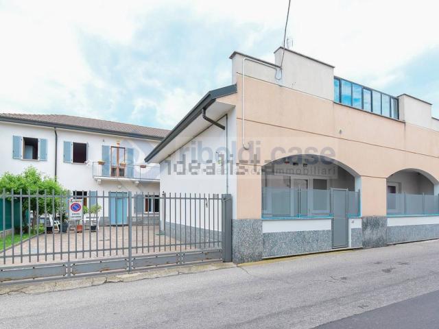 Casa in vendita a Cabiate, Como