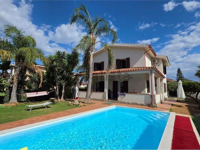 Casa in vendita a Frutti d'Oro, Capoterra