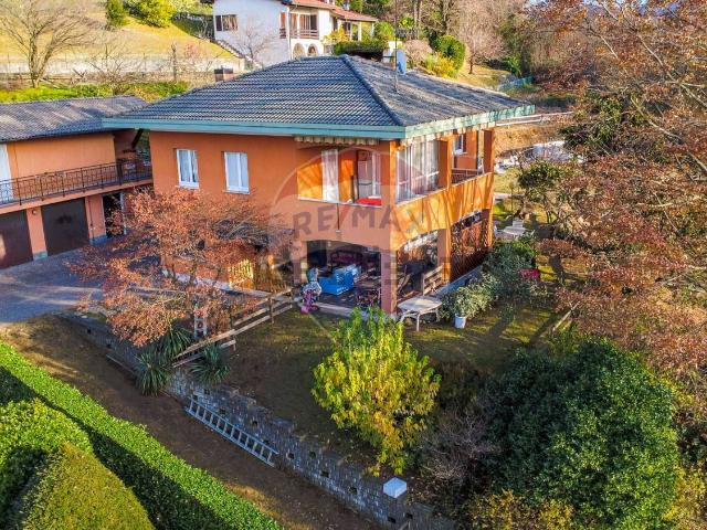 Casa in vendita a Comunità Montana Valli del Verbano, Luino