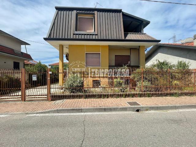 Casa in vendita a Cesano Maderno, Lombardia