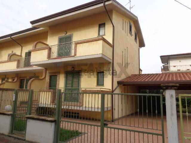 Casa in vendita a Spinete, Salto Di Fondi