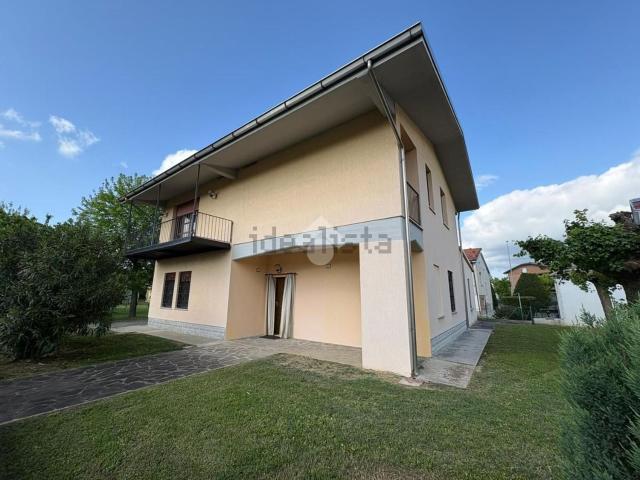 Casa in vendita a Bassa Reggiana, Re