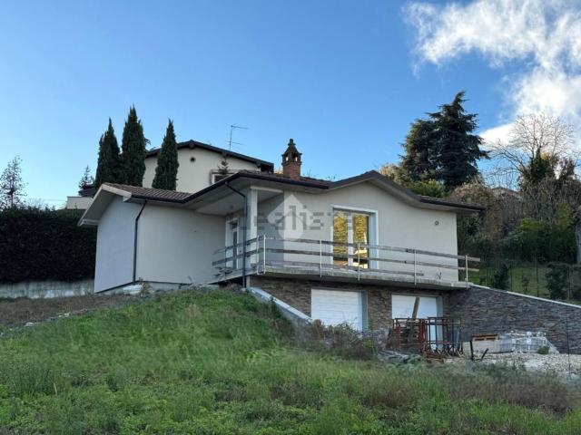 Casa in vendita a C. Gavazzola, Stradella