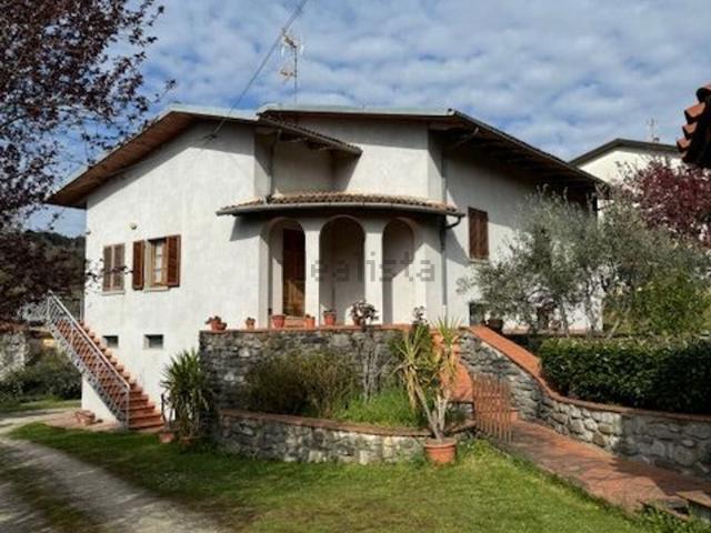 Casa in vendita a Pratovecchio Stia, Pratovecchio