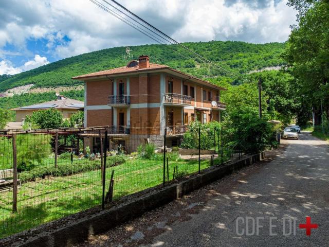 Casa in vendita a Borgorose, Lazio