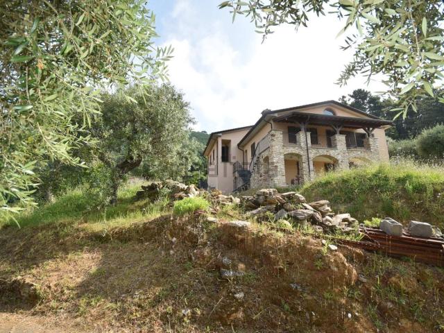 Casa in vendita a Tonfano, Toscana