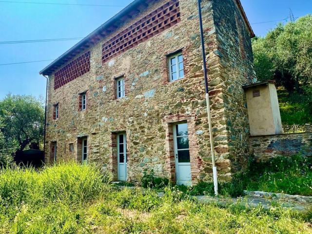 Casa in vendita a Santa Lucia, Camaiore