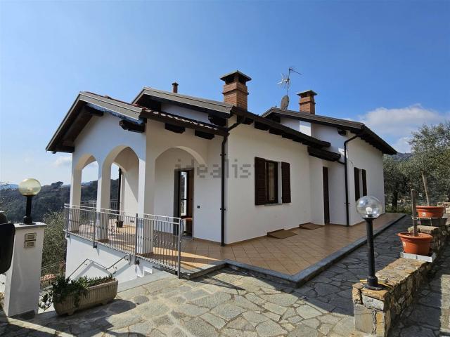 Casa in vendita a Diano San Pietro, Liguria