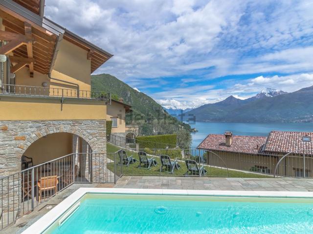 Casa in vendita a Menaggio, Como