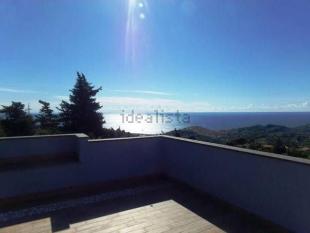 Casa in vendita a Imperia, Liguria
