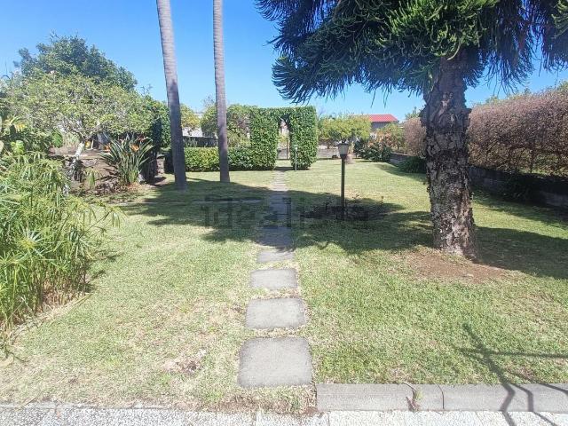 Casa in vendita a Giarre, Sicilia