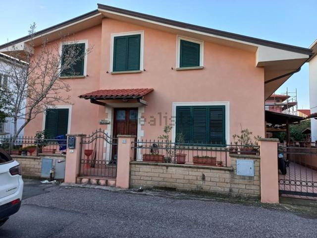 Casa in vendita a Rosignano Marittimo, Toscana