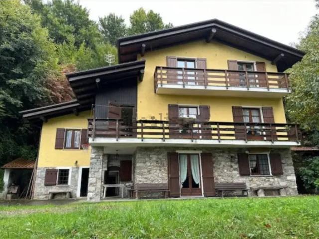 Casa in vendita a Brovello-Carpugnino, Piemonte