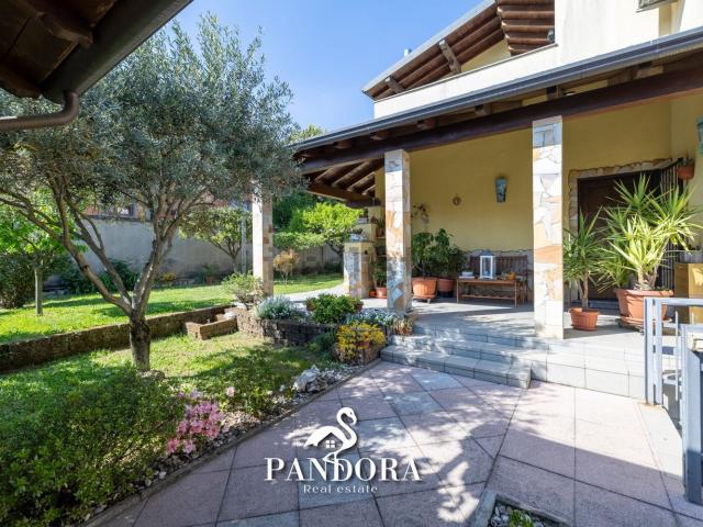 Casa in vendita a Villaggio Sant'Andrea, Gallarate
