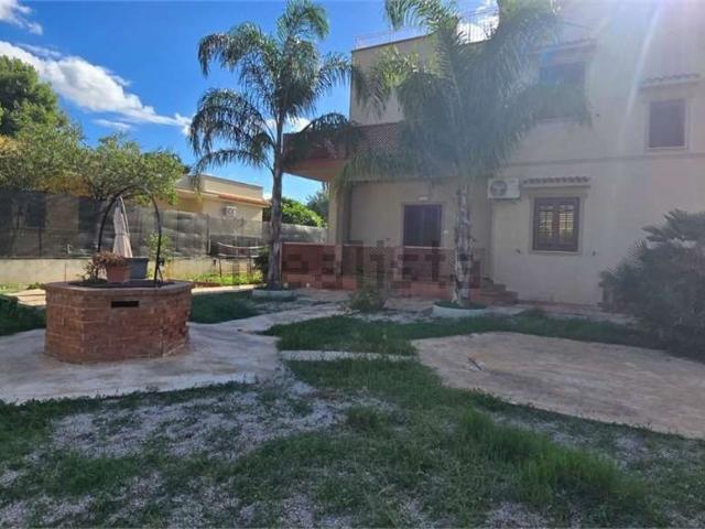 Casa in vendita a Piraineto, Carini