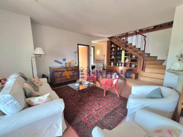Casa in vendita a Argegno, Como