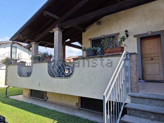 Casa in vendita a Castel Fusano, Roma