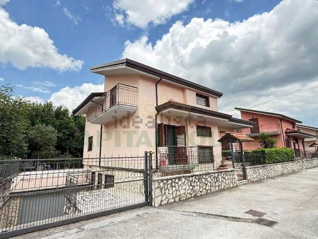 Casa in vendita a Mercogliano, Campania