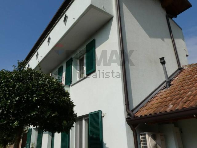 Casa in vendita a San Martino Siccomario, Lombardia