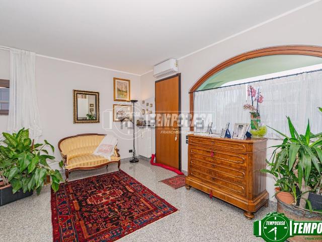 Casa in vendita a San Martino Siccomario, Lombardia