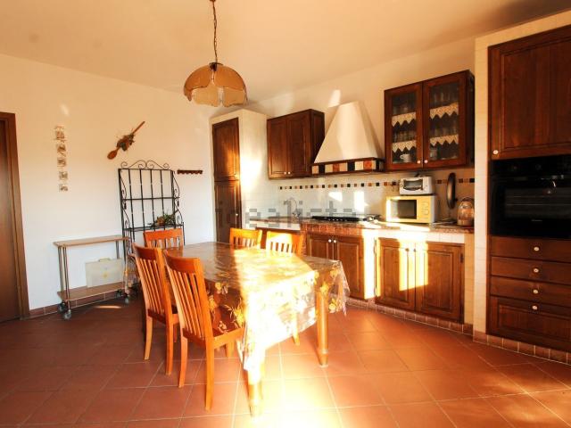 Casa in vendita a Chiesina Uzzanese, Pesciamorta