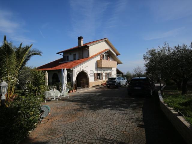 Casa in vendita a Pineto, Abruzzo