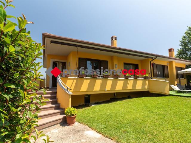 Casa in vendita a Albanella, Campania