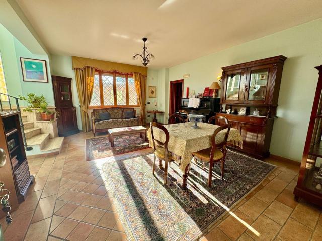 Casa in vendita a Avezzano, Abruzzo