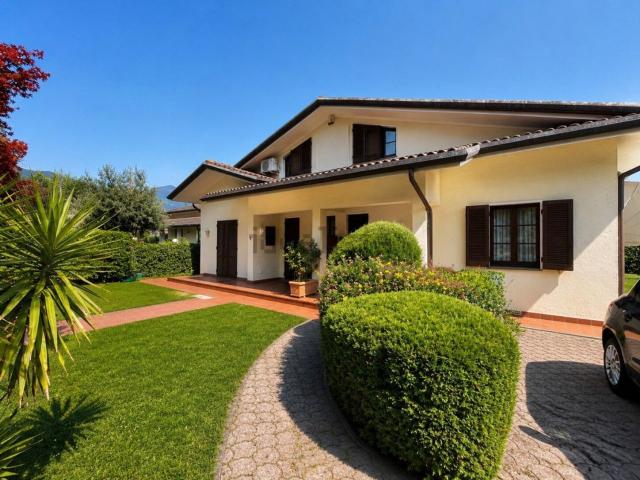 Casa in vendita a Tonfano, Toscana