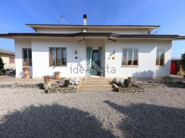 Casa in vendita a Castelletto, Roverbella
